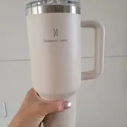 Avaliação da Renata Oliveira com copo Romantic Crown